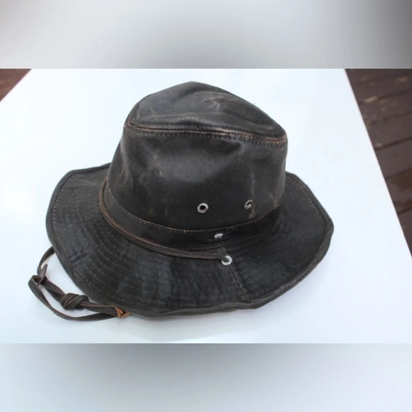 Connie’s women’s hat - Picture 13 of 13